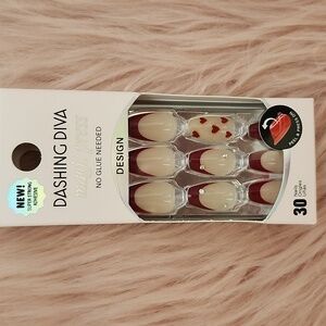 Brand New DASHING DIVA MAGIC PRESS FALSE NAILS-L